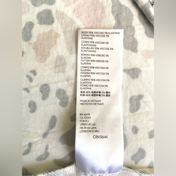 NWOT Anthropologie Ramona Dress Size M Ruched Jersey Stretchy White Animal Print - Picture 12 of 13